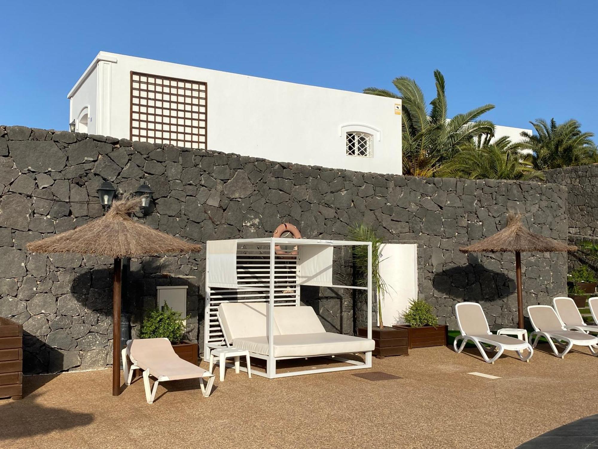 Apartamentos Livvo Coloradamar Playa Blanca  Exterior foto