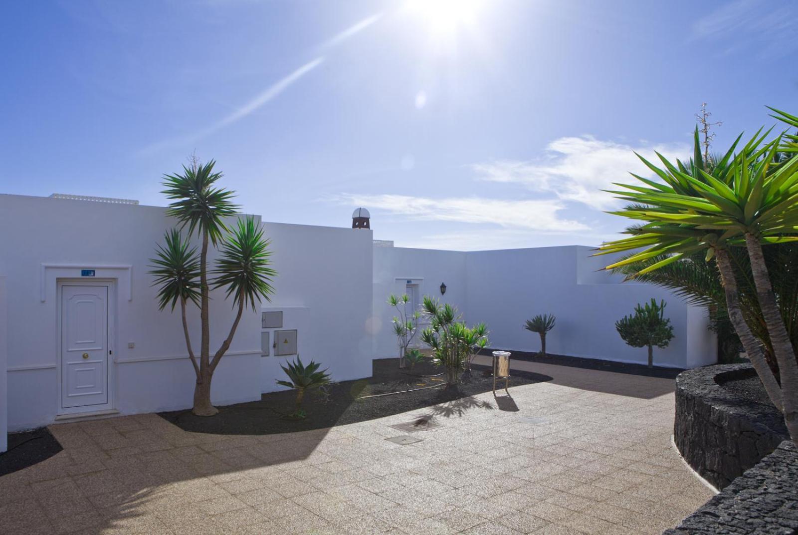 Apartamentos Livvo Coloradamar Playa Blanca  Exterior foto